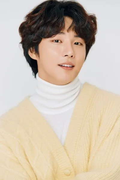 Yoon Shi-Yoon