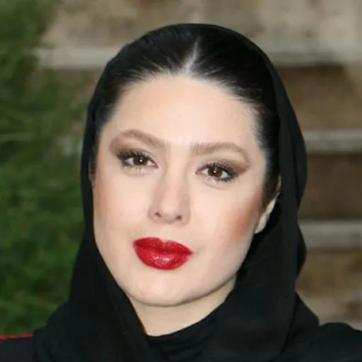 نازنین کریمی